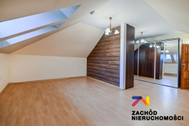 Wyjątkowy dom w Ochli na sprzedaż